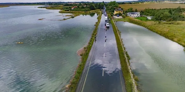 7 walks mersea island