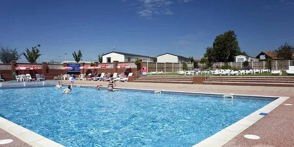 mersea holiday park outdoor pool